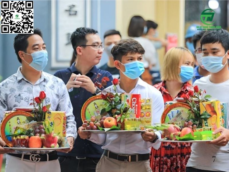 Đền Ông Hoàng Bảy