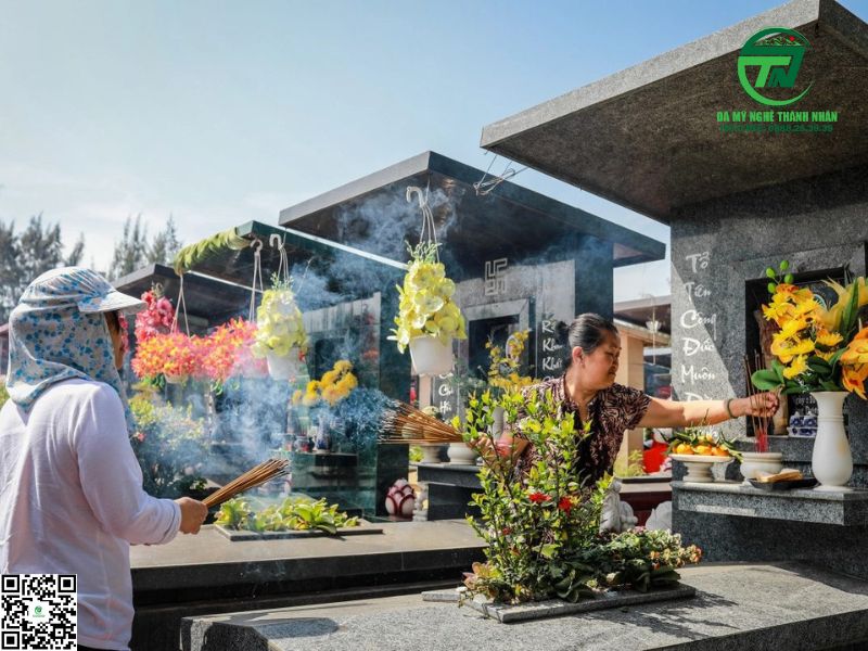 Văn Khấn Tạ Mộ, Cách Sắm Lễ Cúng Và Bài Khấn Chi Tiết✅ Nghi Thức Và Cách Thực Hiện Lễ Tạ Mộ